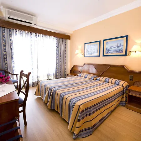 Hotel Monarque Park