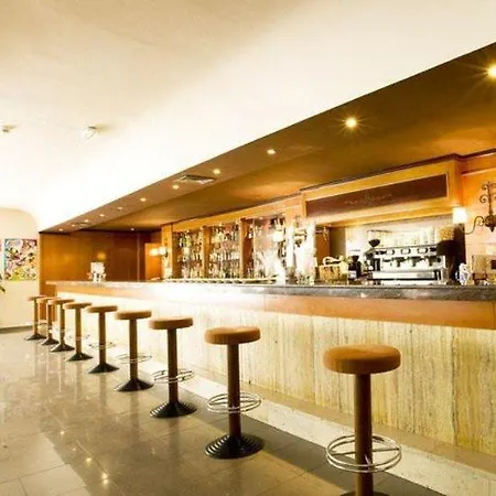 Monarque Park Hotel