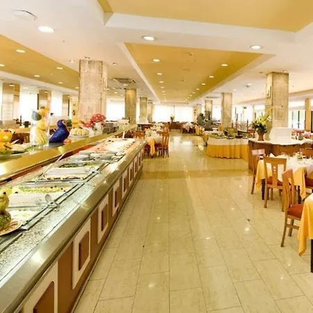 Monarque Park Hotel