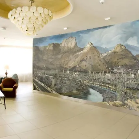 Monarque Park Hotel 4*