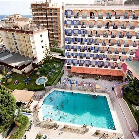 Monarque Park 4* פואנגירולה